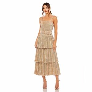 ✨ Mac Duggal Ieena Ruffle Tiered Buckle Detail Dress Gold Size 8 NWT